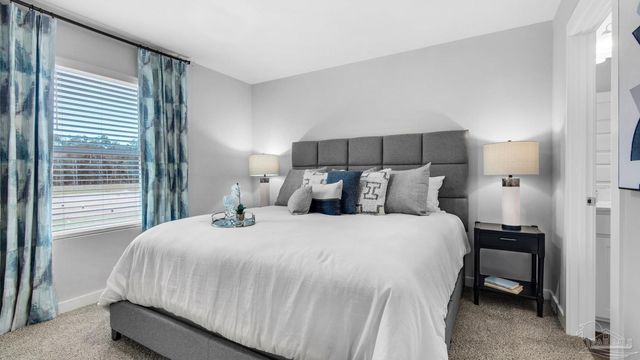 9908 Starling Dr, Pensacola, FL 32506