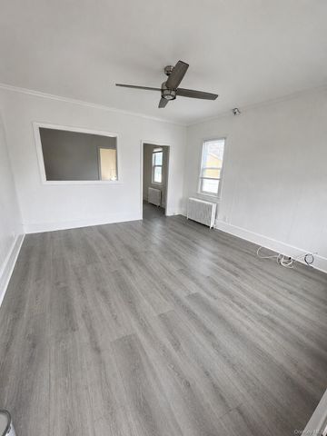 222 S. Dunton Avenue, East Patchogue, NY 11772