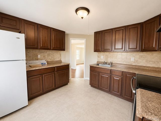 222 S. Dunton Avenue, East Patchogue, NY 11772