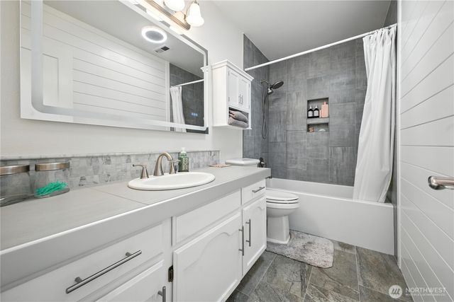 17319 87th Avenue Ct E, Puyallup, WA 98375