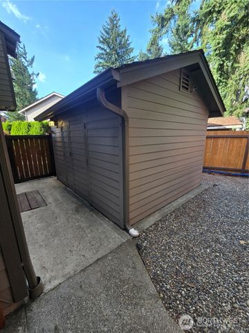 17319 87th Avenue Ct E, Puyallup, WA 98375