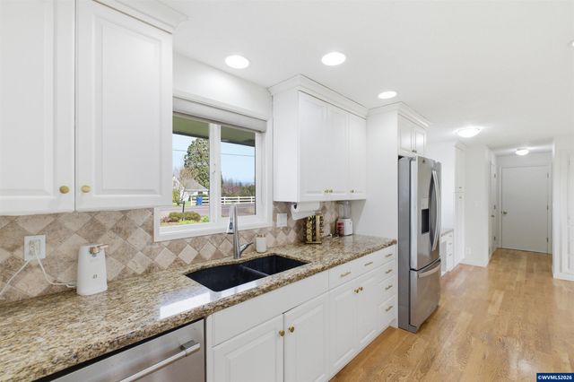 5750 Macleay Rd SE, Salem, OR 97317