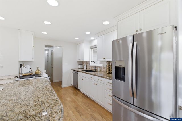 5750 Macleay Rd SE, Salem, OR 97317