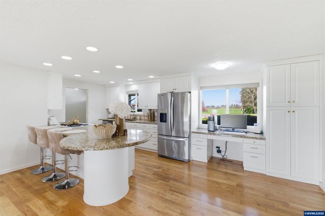 5750 Macleay Rd SE, Salem, OR 97317