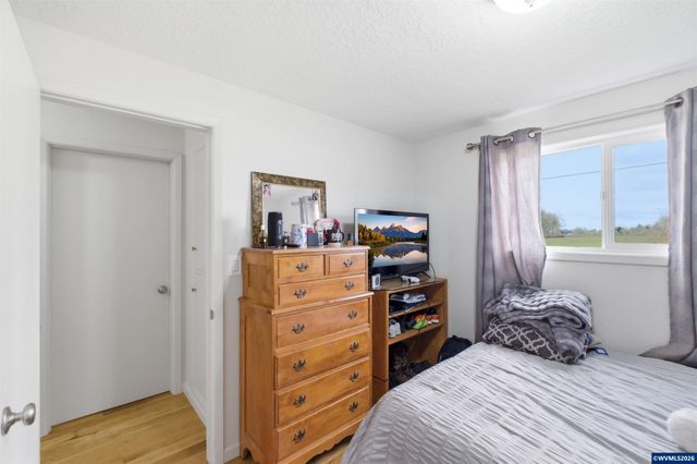 5750 Macleay Rd SE, Salem, OR 97317