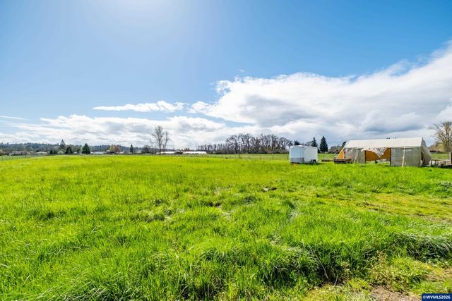 5750 Macleay Rd SE, Salem, OR 97317