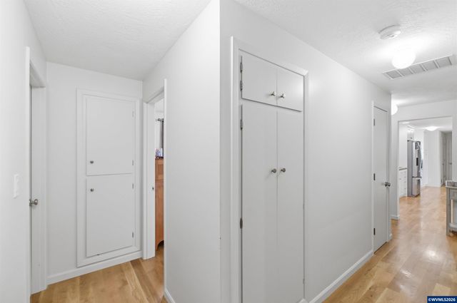 5750 Macleay Rd SE, Salem, OR 97317