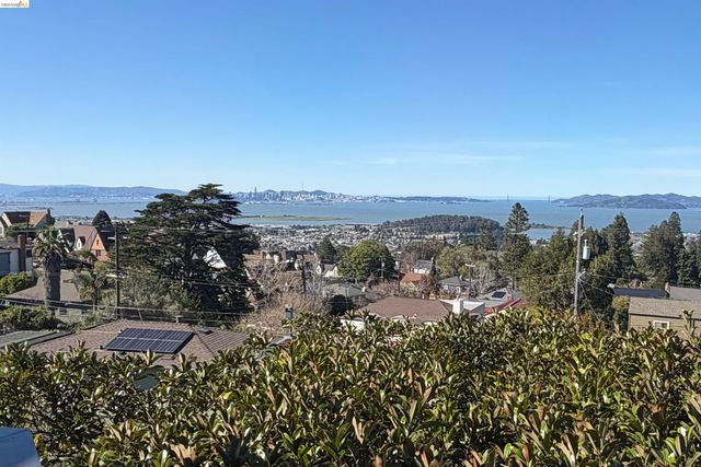 148 Highland Blvd, Kensington, CA 94708