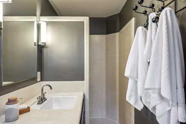 148 Highland Blvd, Kensington, CA 94708