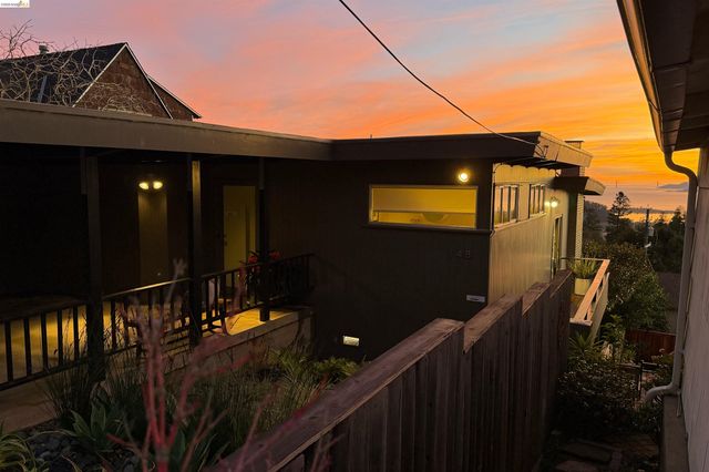 148 Highland Blvd, Kensington, CA 94708