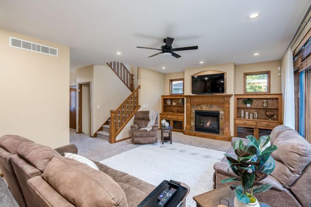 113 Oak Marsh Drive, Mankato, MN 56001