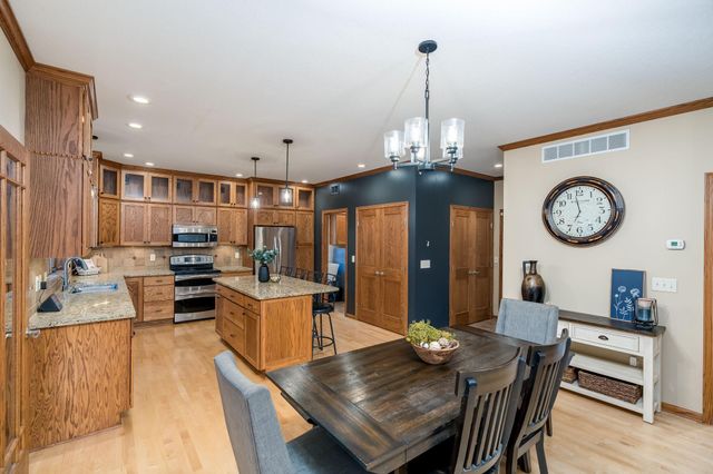 113 Oak Marsh Drive, Mankato, MN 56001