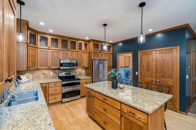 113 Oak Marsh Drive, Mankato, MN 56001