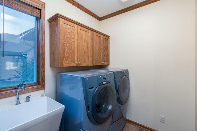 113 Oak Marsh Drive, Mankato, MN 56001