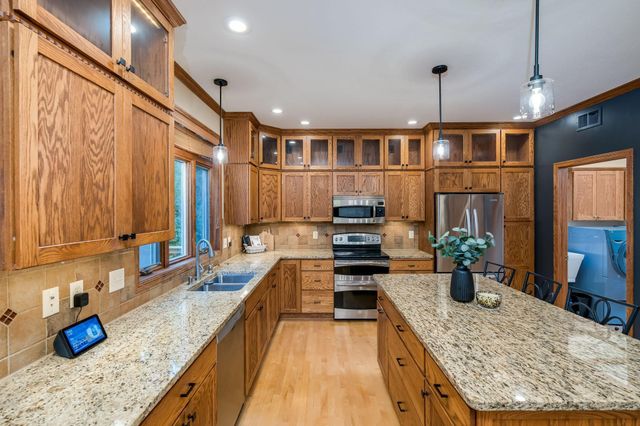 113 Oak Marsh Drive, Mankato, MN 56001