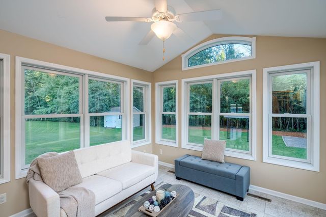 113 Oak Marsh Drive, Mankato, MN 56001