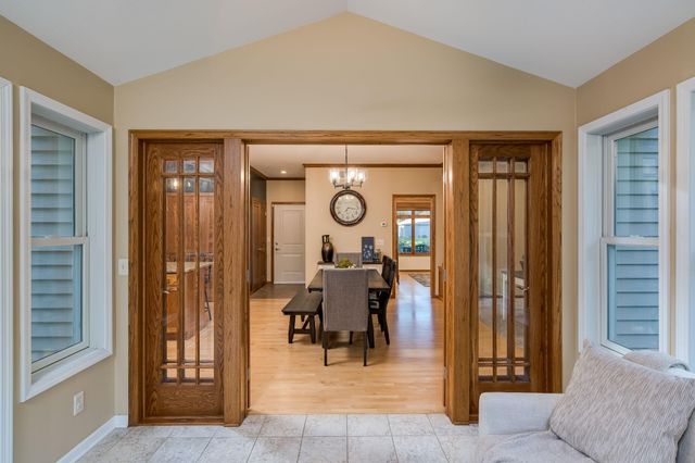113 Oak Marsh Drive, Mankato, MN 56001