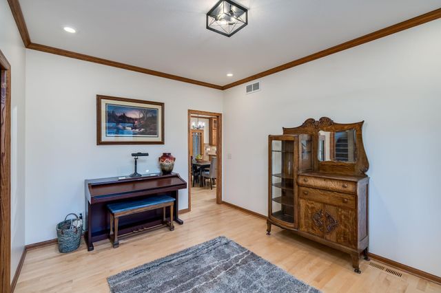 113 Oak Marsh Drive, Mankato, MN 56001