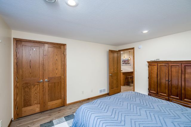 113 Oak Marsh Drive, Mankato, MN 56001