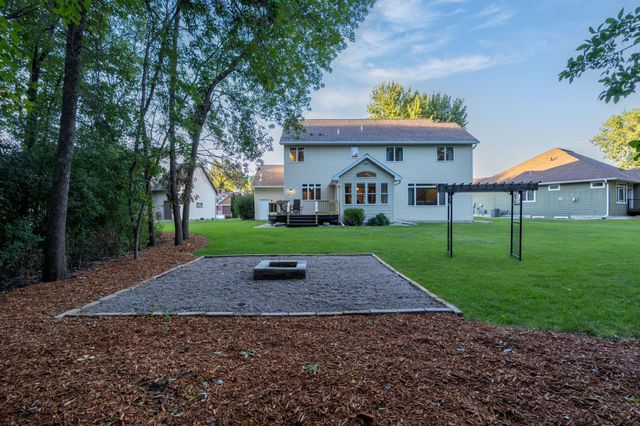 113 Oak Marsh Drive, Mankato, MN 56001