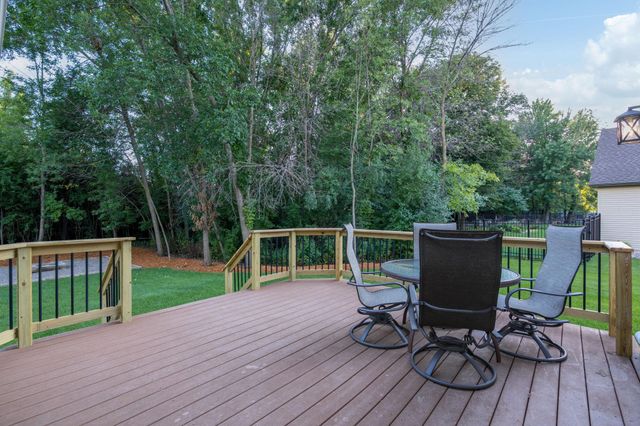 113 Oak Marsh Drive, Mankato, MN 56001