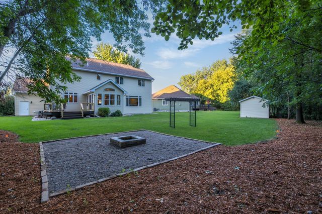 113 Oak Marsh Drive, Mankato, MN 56001
