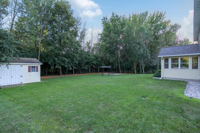 113 Oak Marsh Drive, Mankato, MN 56001