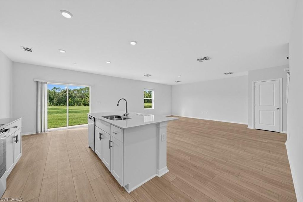 6512 Equinox LN, NORTH FORT MYERS, FL 33917 — photo 3