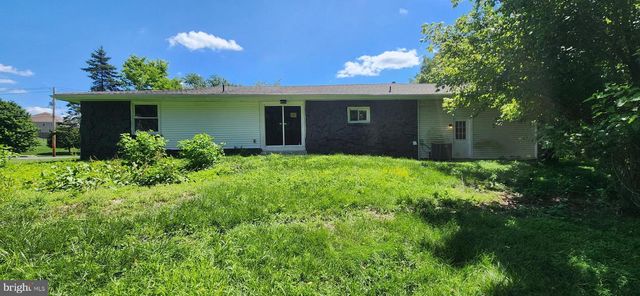 2493 FIDDLERS ELBOW RD, Hummelstown, PA 17036