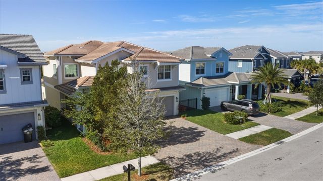 1345 Harvester Crossing, Loxahatchee, FL 33470