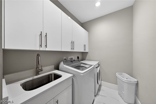 1903 SW 31st TER, Cape Coral, FL 33914