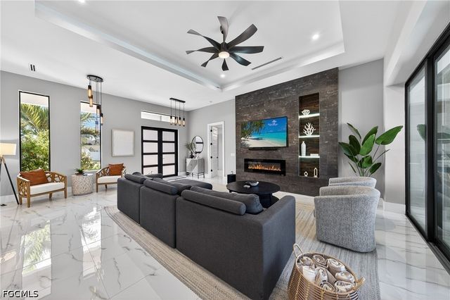 1903 SW 31st TER, Cape Coral, FL 33914