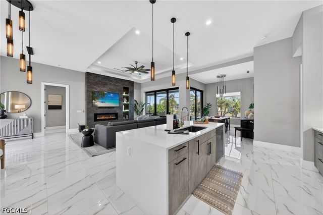 1903 SW 31st TER, Cape Coral, FL 33914