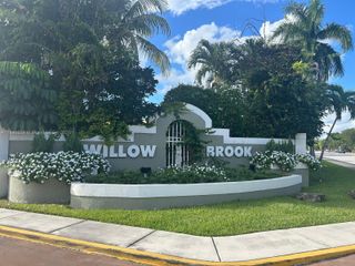 7891 SW 162nd Ct, Miami, FL 33193