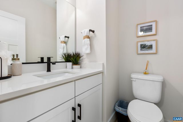 158A LOOKOVER TER, Stuarts Draft, VA 24477