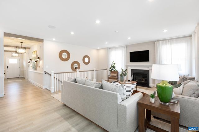 158A LOOKOVER TER, Stuarts Draft, VA 24477