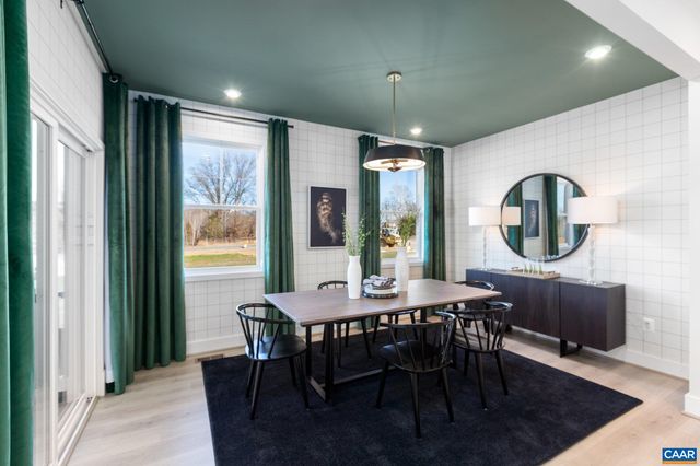 158A LOOKOVER TER, Stuarts Draft, VA 24477