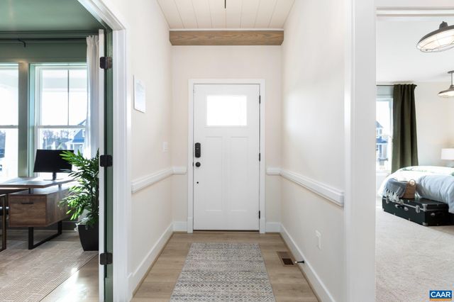 158A LOOKOVER TER, Stuarts Draft, VA 24477