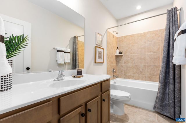 158A LOOKOVER TER, Stuarts Draft, VA 24477