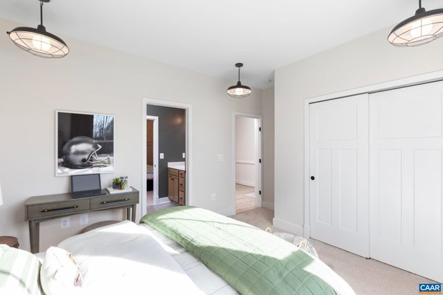 158A LOOKOVER TER, Stuarts Draft, VA 24477