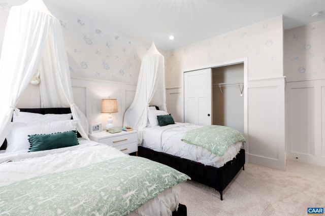 158A LOOKOVER TER, Stuarts Draft, VA 24477