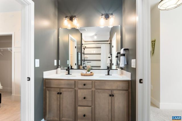 158A LOOKOVER TER, Stuarts Draft, VA 24477