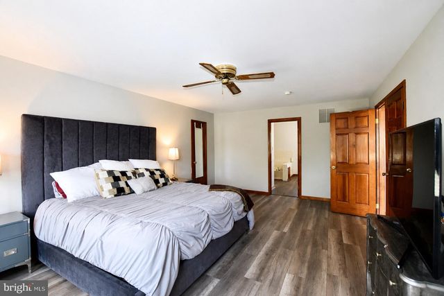 24 JAMIE DR, Sewell, NJ 08080