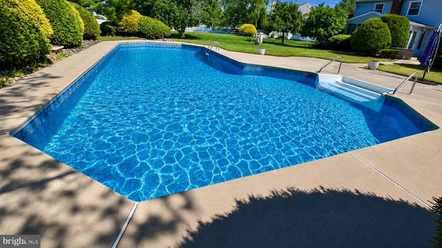 24 JAMIE DR, Sewell, NJ 08080