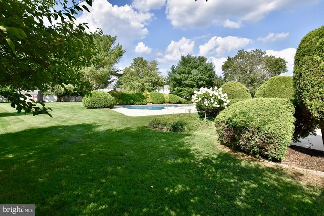 24 JAMIE DR, Sewell, NJ 08080