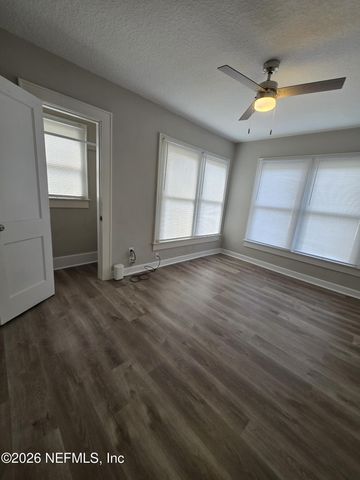 223 LANE Avenue S, Jacksonville, FL 32254