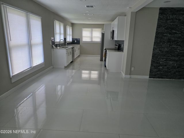 223 LANE Avenue S, Jacksonville, FL 32254