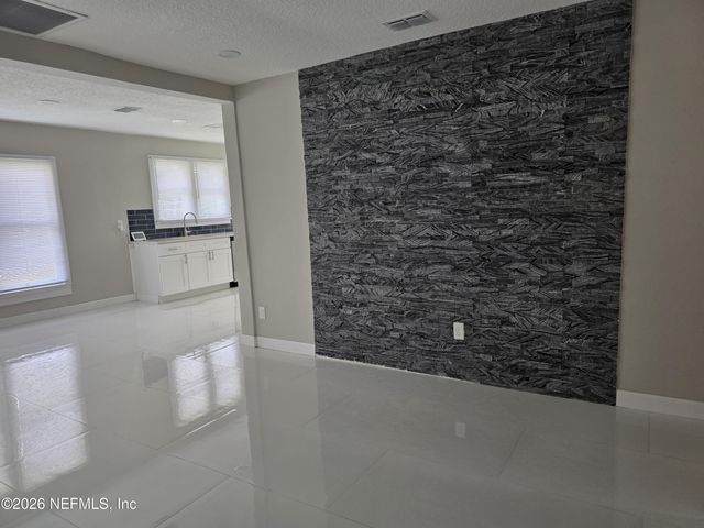 223 LANE Avenue S, Jacksonville, FL 32254