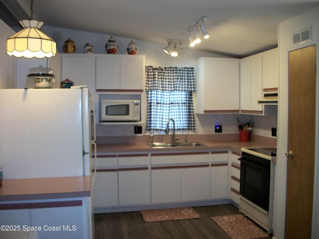 1972 Mango Street NE, Palm Bay, FL 32905