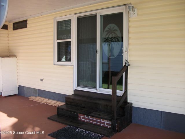 1972 Mango Street NE, Palm Bay, FL 32905